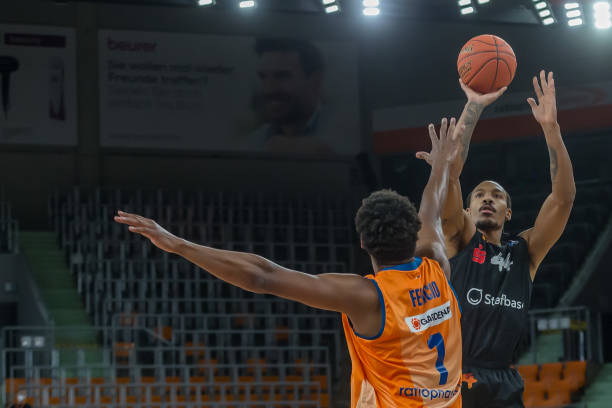 异常坚决 异常坚决